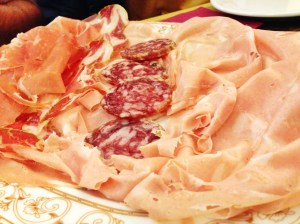 Tagliere di salumi - Prato de frios típicos emilianos