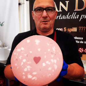 Mortadella no coração - ou vice-versa (Fonte: @fuocobio)