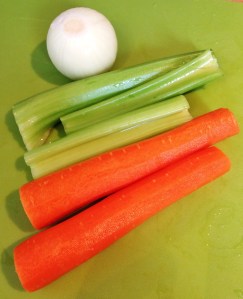 cenoura, salsão e cebola