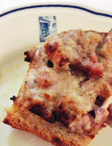 Crostino de ricota e linguiça: uma bomba!!