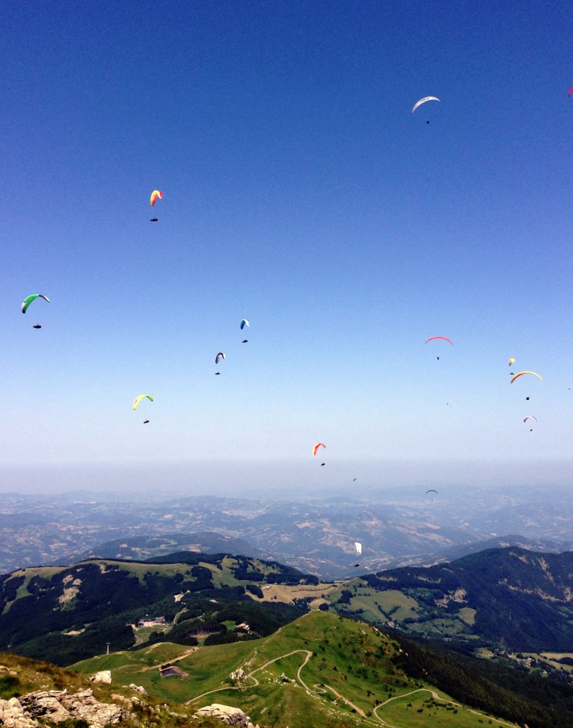 Fugindo do calor: fui pro alto do Montecimone, a 2.165 m...!